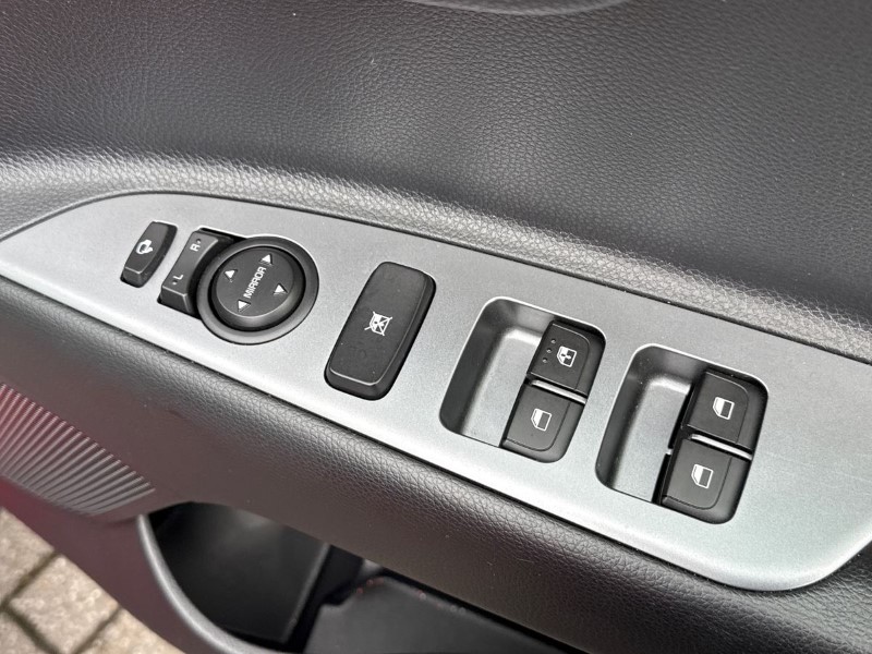 2024 (24) KIA STONIC 1.0T GDi 48V GT-Line S 5dr 5273542