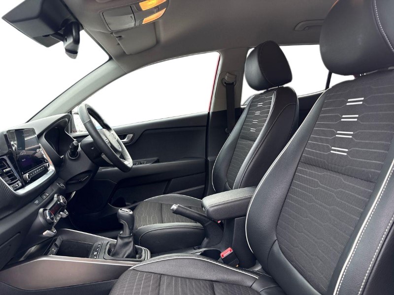 2024 (24) KIA STONIC 1.0T GDi 48V GT-Line S 5dr 5273532