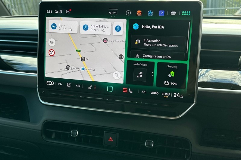 2024 (74) VOLKSWAGEN ID. BUZZ 210kW Life Pro 79kWh 5dr Auto 5309429