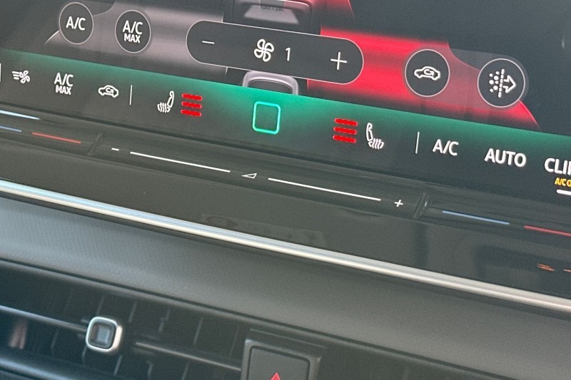 2024 (74) VOLKSWAGEN ID. BUZZ 210kW Life Pro 79kWh 5dr Auto 5309435