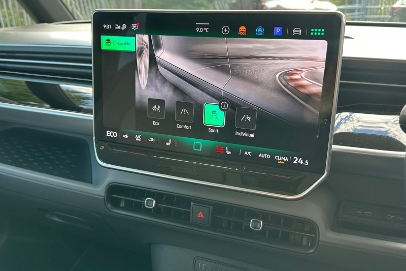 2024 (74) VOLKSWAGEN ID. BUZZ 210kW Life Pro 79kWh 5dr Auto 5309434