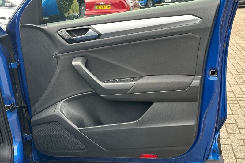 2023 (23) VOLKSWAGEN T-ROC 1.0 TSI Life 5dr 5279806