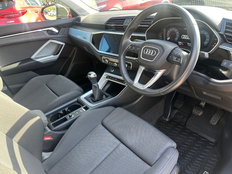 2021 (71) AUDI Q3 35 TFSI Sport 5dr 5281916