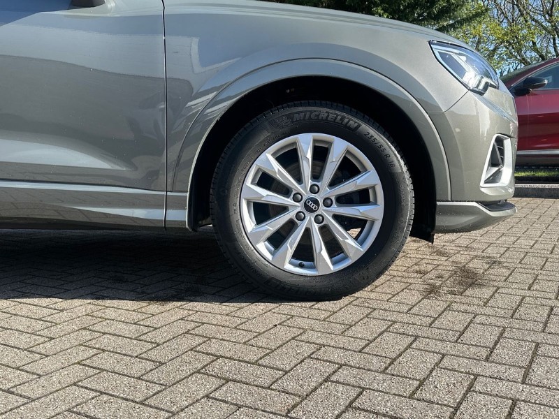 2021 (71) AUDI Q3 35 TFSI Sport 5dr 5281914