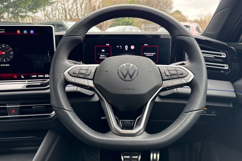 2025 (25) VOLKSWAGEN TIGUAN 1.5 eTSI 150 R-Line 5dr DSG 5233176