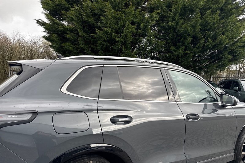 2025 (25) VOLKSWAGEN TIGUAN 1.5 eTSI 150 R-Line 5dr DSG 5233192