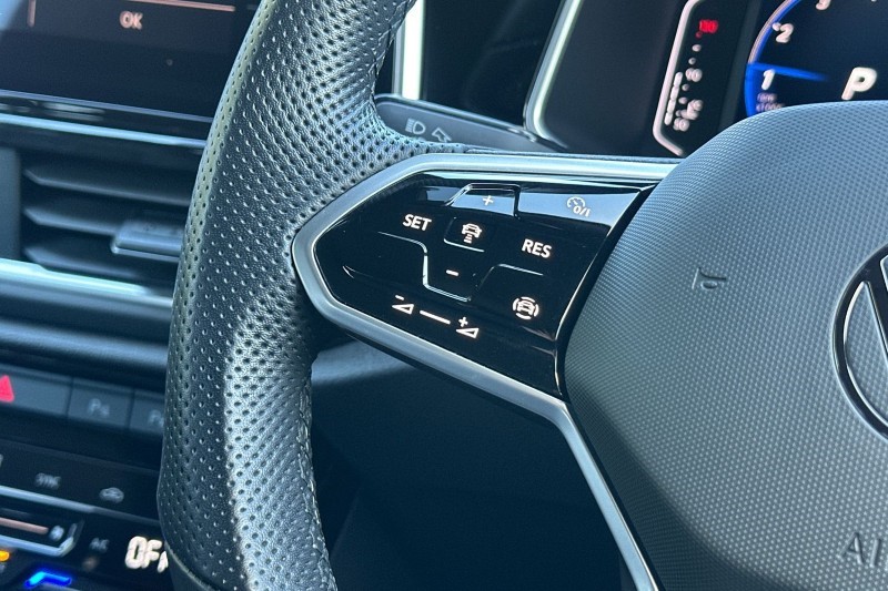 2023 (23) VOLKSWAGEN T-ROC 1.5 TSI R-Line 5dr DSG 5285592