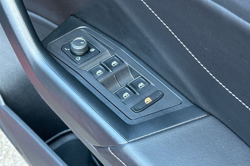 2023 (23) VOLKSWAGEN T-ROC 1.5 TSI R-Line 5dr DSG 5285587