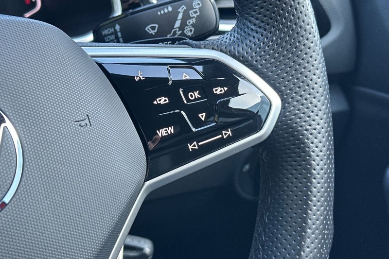 2023 (23) VOLKSWAGEN T-ROC 1.5 TSI R-Line 5dr DSG 5285593