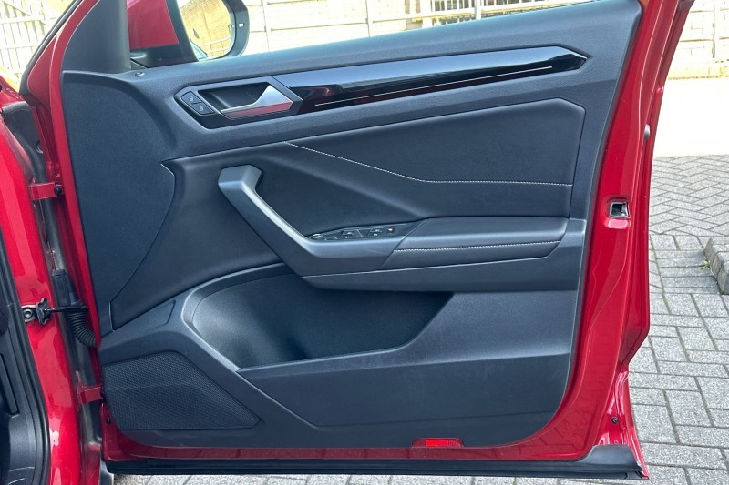 2023 (23) VOLKSWAGEN T-ROC 1.5 TSI R-Line 5dr DSG 5285585