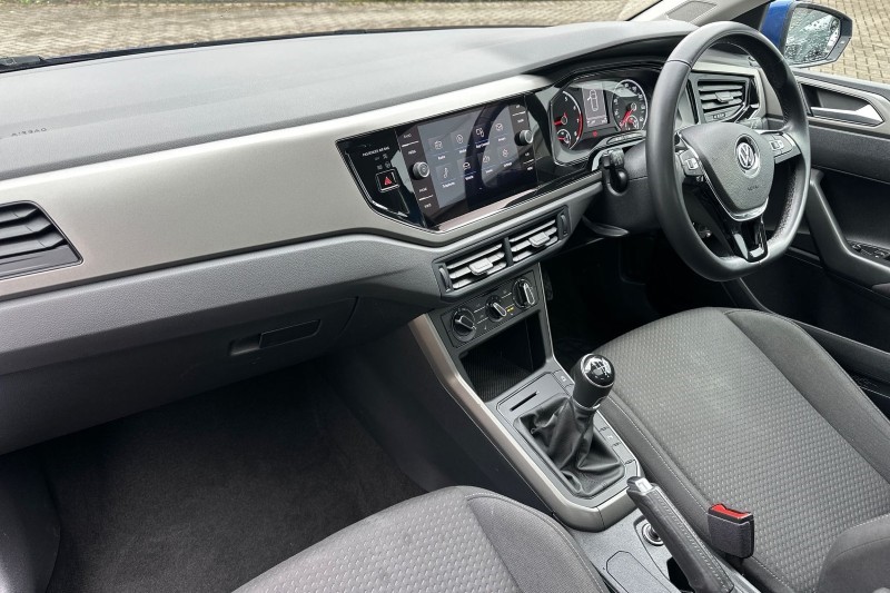 2018 (68) VOLKSWAGEN POLO 1.0 TSI 95 SE 5dr 5296543