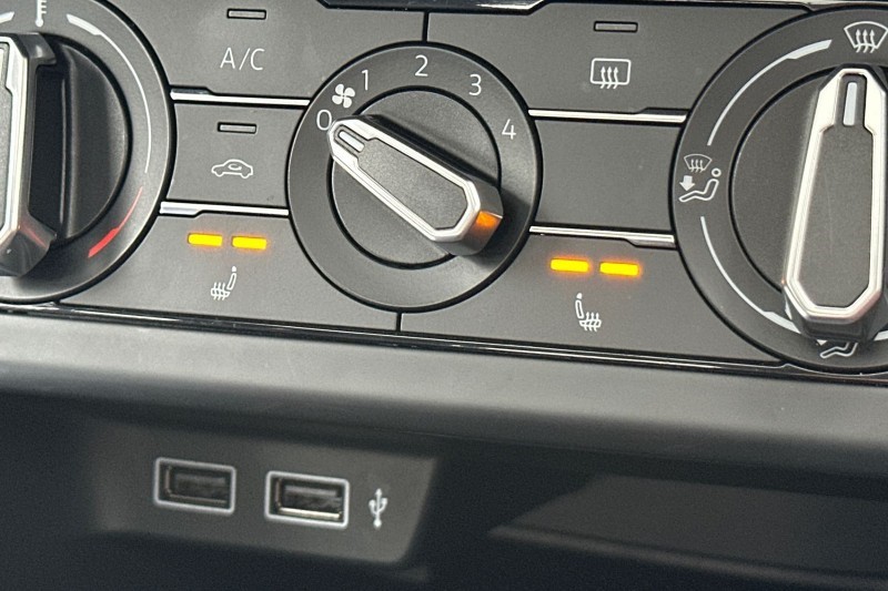 2018 (68) VOLKSWAGEN POLO 1.0 TSI 95 SE 5dr 5296539