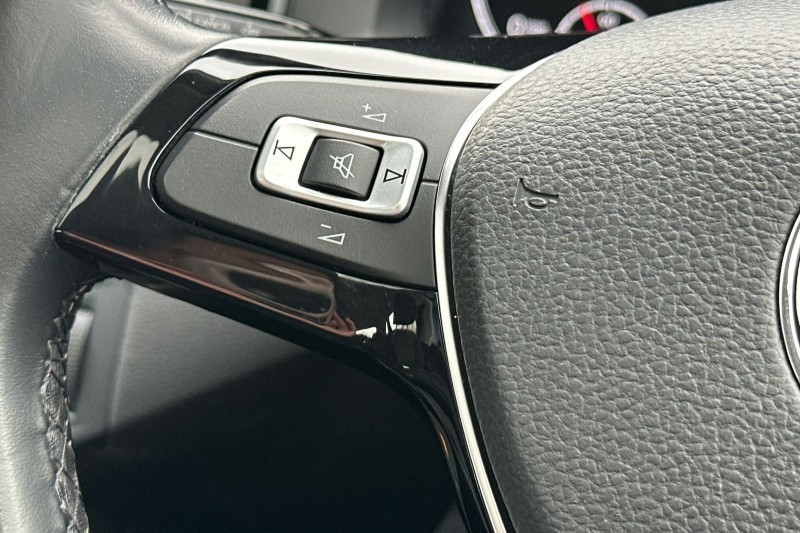 2018 (68) VOLKSWAGEN POLO 1.0 TSI 95 SE 5dr 5296532