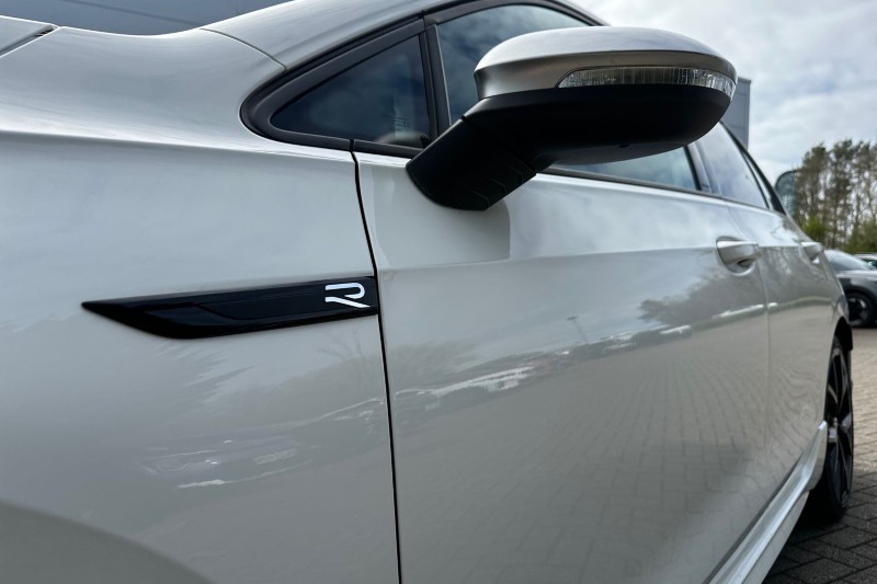 2022 (72) VOLKSWAGEN GOLF 2.0 TSI 320 R 4Motion 5dr DSG 5301173