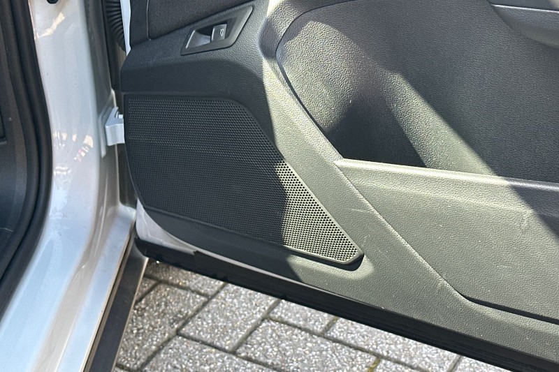 2021 (71) VOLKSWAGEN T-ROC 1.0 TSI 110 Black Edition 5dr 5305550