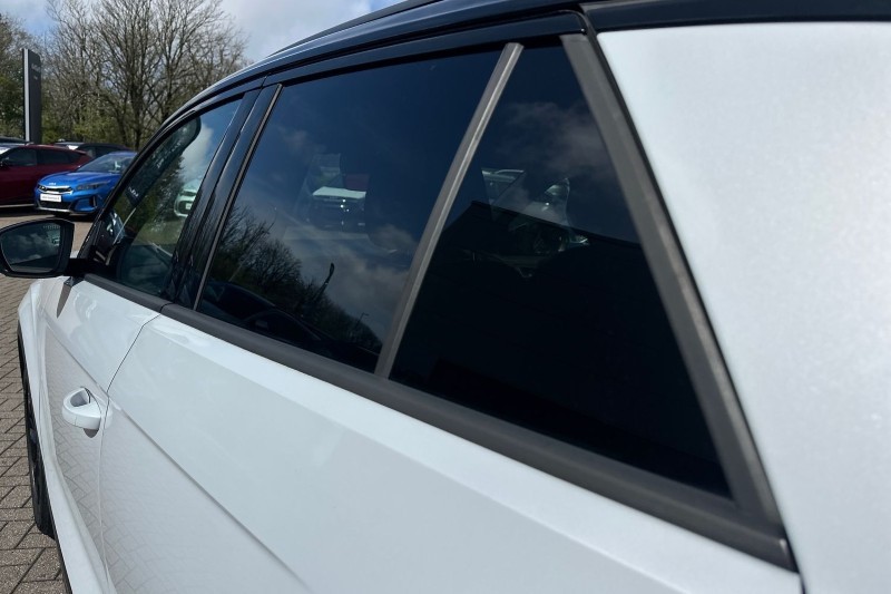 2021 (71) VOLKSWAGEN T-ROC 1.0 TSI 110 Black Edition 5dr 5305571