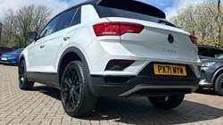 2021 (71) VOLKSWAGEN T-ROC 1.0 TSI 110 Black Edition 5dr 5305575