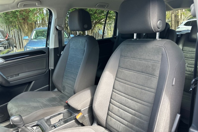 2025 (74) VOLKSWAGEN TOURAN 1.5 TSI EVO SEL 5dr DSG 5300652