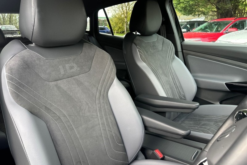 2024 (74) VOLKSWAGEN ID.5 210kW Match Pro 77kWh 5dr Auto 5273390
