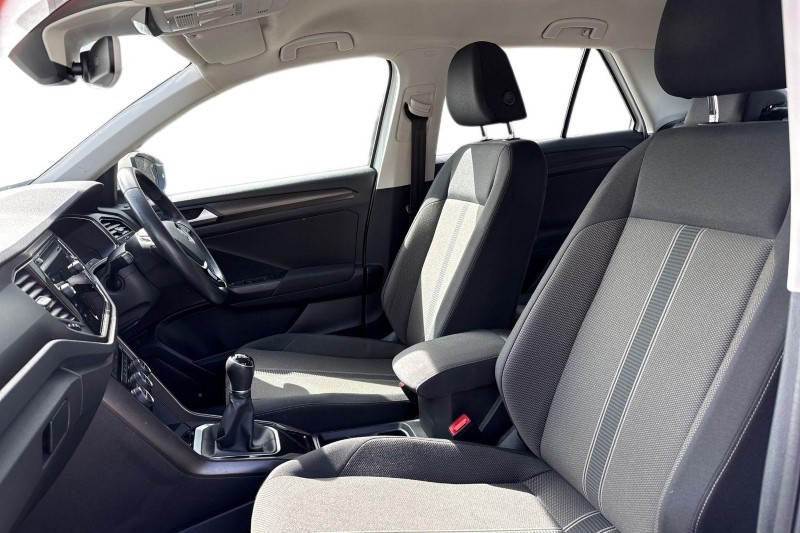 2019 (69) VOLKSWAGEN T-ROC 1.5 TSI EVO SE 5dr 5299567