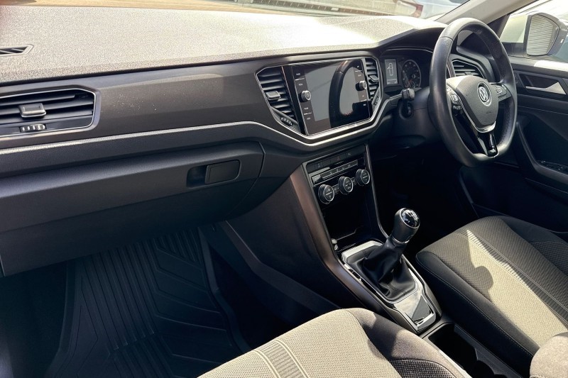2019 (69) VOLKSWAGEN T-ROC 1.5 TSI EVO SE 5dr 5299592