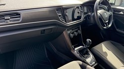 2019 (69) VOLKSWAGEN T-ROC 1.5 TSI EVO SE 5dr 5299592