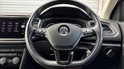 2019 (69) VOLKSWAGEN T-ROC 1.5 TSI EVO SE 5dr 5299581