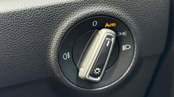 2019 (69) VOLKSWAGEN T-ROC 1.5 TSI EVO SE 5dr 5299603