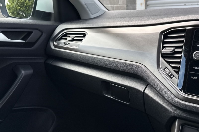 2019 (69) VOLKSWAGEN T-ROC 1.5 TSI EVO SE 5dr 5299589