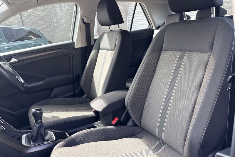 2019 (69) VOLKSWAGEN T-ROC 1.5 TSI EVO SE 5dr 5299591