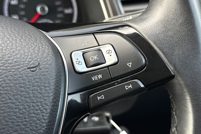 2019 (69) VOLKSWAGEN T-ROC 1.5 TSI EVO SE 5dr 5299583