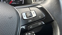 2019 (69) VOLKSWAGEN T-ROC 1.5 TSI EVO SE 5dr 5299583