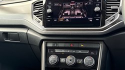 2019 (69) VOLKSWAGEN T-ROC 1.5 TSI EVO SE 5dr 5299588