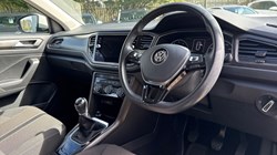 2019 (69) VOLKSWAGEN T-ROC 1.5 TSI EVO SE 5dr 5299574
