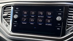 2019 (69) VOLKSWAGEN T-ROC 1.5 TSI EVO SE 5dr 5299586