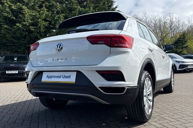 2019 (69) VOLKSWAGEN T-ROC 1.5 TSI EVO SE 5dr 5299599