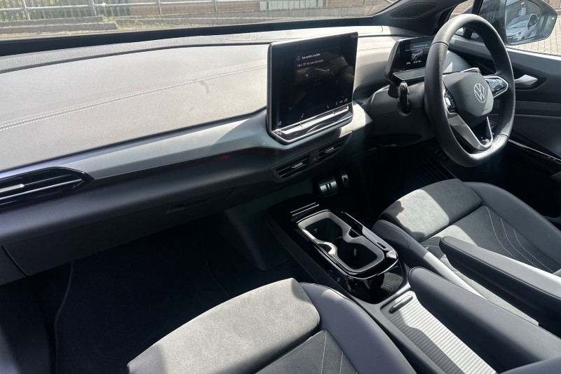 2025 (25) VOLKSWAGEN ID.4 210kW 4MOTION Match Pro 77kWh 5dr Auto 5278923