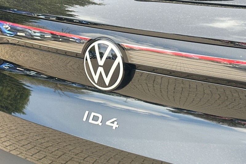 2025 (25) VOLKSWAGEN ID.4 210kW 4MOTION Match Pro 77kWh 5dr Auto 5278931