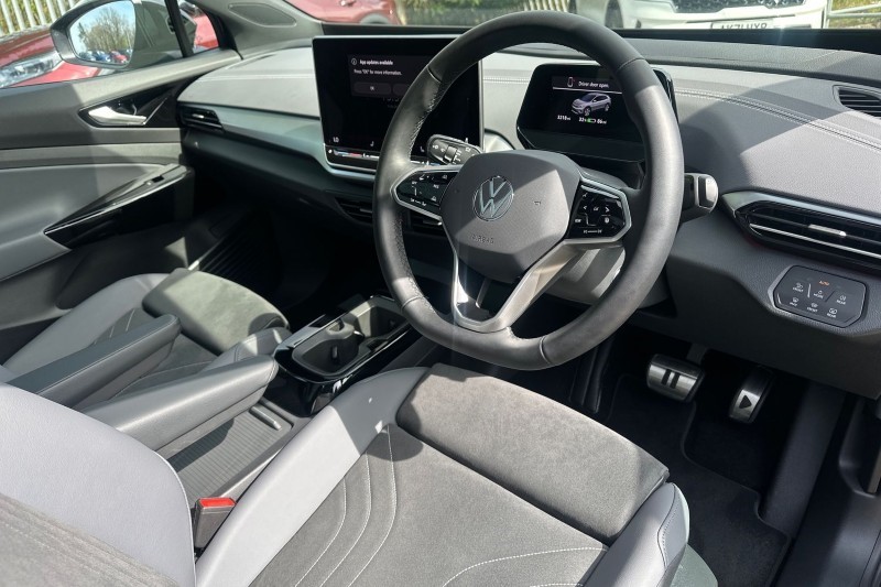 2025 (25) VOLKSWAGEN ID.4 210kW 4MOTION Match Pro 77kWh 5dr Auto 5278901