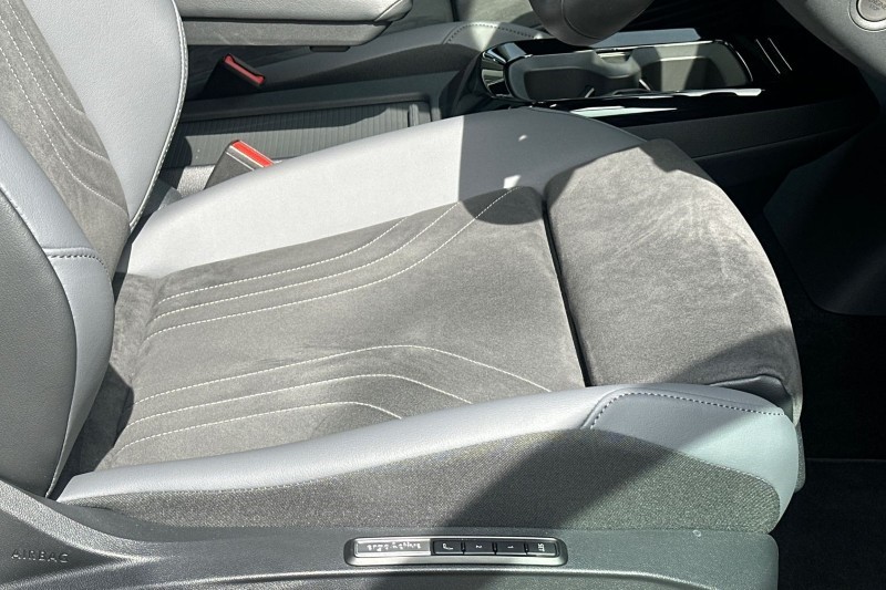 2025 (25) VOLKSWAGEN ID.4 210kW 4MOTION Match Pro 77kWh 5dr Auto 5278906