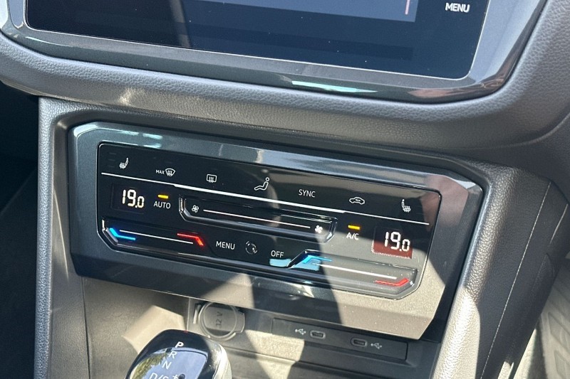 2023 (23) VOLKSWAGEN TIGUAN 1.5 TSI 150 Elegance 5dr DSG 5279449