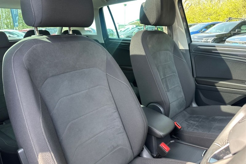 2023 (23) VOLKSWAGEN TIGUAN 1.5 TSI 150 Elegance 5dr DSG 5279439