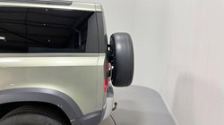 2022 (72) LAND ROVER COMMERCIAL DEFENDER 3.0 D250 Hard Top SE Auto 3094472