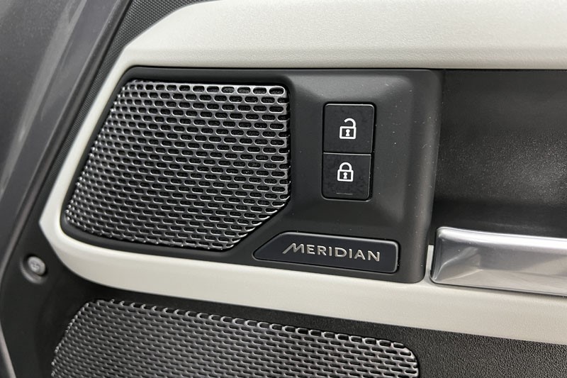 2021 (21) LAND ROVER DEFENDER 3.0 D300 HSE 110 5dr Auto [6 Seat] 3307746