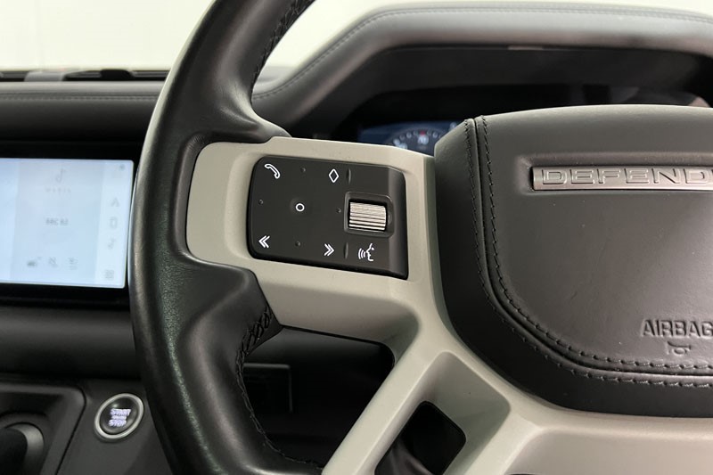 2021 (21) LAND ROVER DEFENDER 3.0 D300 HSE 110 5dr Auto [6 Seat] 3307753