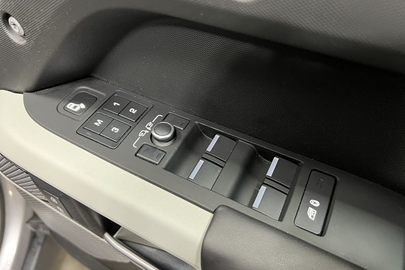 2021 (21) LAND ROVER DEFENDER 3.0 D300 HSE 110 5dr Auto [6 Seat] 3307744