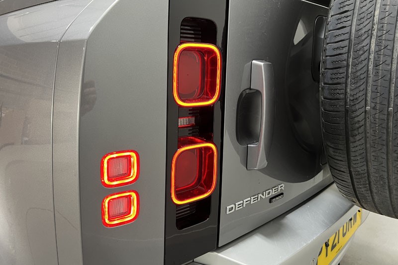 2021 (21) LAND ROVER DEFENDER 3.0 D300 HSE 110 5dr Auto [6 Seat] 3307780