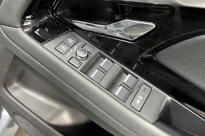 2021 (71) LAND ROVER RANGE ROVER EVOQUE 2.0 D200 R-Dynamic S 5dr Auto 3335054