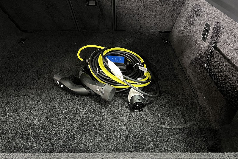 2023 (72) LAND ROVER RANGE ROVER 3.0 P440e SE 4dr Auto 3336238