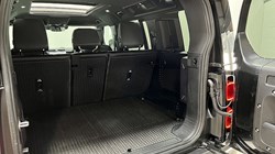 2021 (71) LAND ROVER DEFENDER 3.0 D300 X-Dynamic HSE 110 5dr Auto 3426100